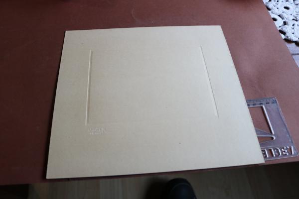 Gruppenfoto - ältere Personen - Hintergrund Bildnis A.H. und Spruch  Oelsnitz